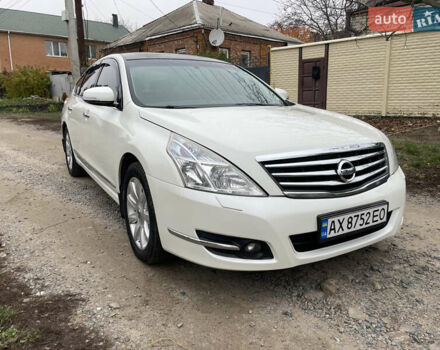 Белый Ниссан Теана, объемом двигателя 2.5 л и пробегом 240 тыс. км за 8499 $, фото 3 на Automoto.ua