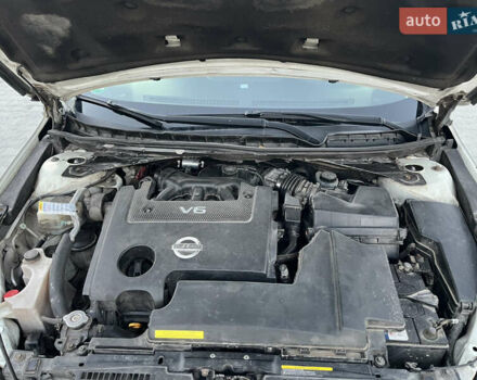 Білий Ніссан Теана, об'ємом двигуна 2.5 л та пробігом 259 тис. км за 6300 $, фото 15 на Automoto.ua