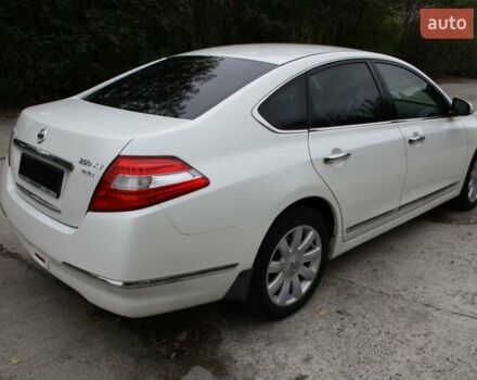 Белый Ниссан Теана, объемом двигателя 2.5 л и пробегом 198 тыс. км за 7999 $, фото 6 на Automoto.ua