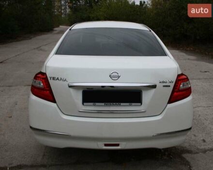 Белый Ниссан Теана, объемом двигателя 2.5 л и пробегом 198 тыс. км за 7999 $, фото 7 на Automoto.ua