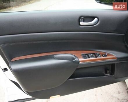 Белый Ниссан Теана, объемом двигателя 2.5 л и пробегом 198 тыс. км за 7999 $, фото 11 на Automoto.ua