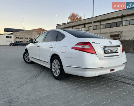 Білий Ніссан Теана, об'ємом двигуна 2.5 л та пробігом 259 тис. км за 6300 $, фото 4 на Automoto.ua