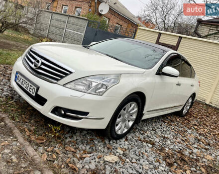 Белый Ниссан Теана, объемом двигателя 2.5 л и пробегом 240 тыс. км за 8499 $, фото 7 на Automoto.ua