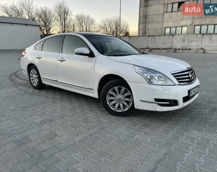 Білий Ніссан Теана, об'ємом двигуна 2.5 л та пробігом 259 тис. км за 6300 $, фото 1 на Automoto.ua