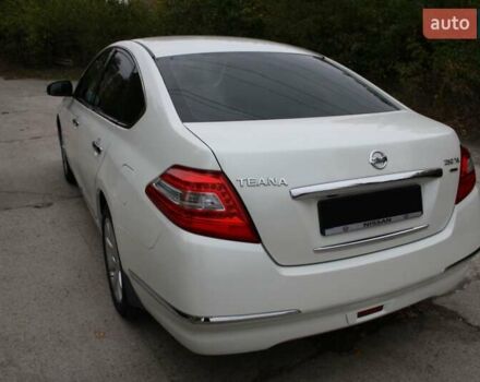 Белый Ниссан Теана, объемом двигателя 2.5 л и пробегом 198 тыс. км за 7999 $, фото 8 на Automoto.ua