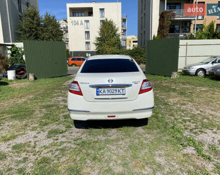 Белый Ниссан Теана, объемом двигателя 2.5 л и пробегом 244 тыс. км за 11300 $, фото 3 на Automoto.ua