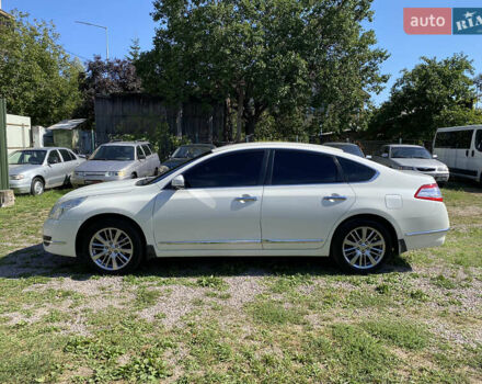Белый Ниссан Теана, объемом двигателя 2.5 л и пробегом 244 тыс. км за 11300 $, фото 5 на Automoto.ua
