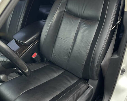 Белый Ниссан Теана, объемом двигателя 2.5 л и пробегом 239 тыс. км за 7700 $, фото 17 на Automoto.ua