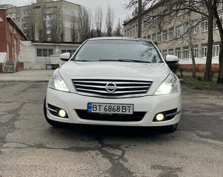 Белый Ниссан Теана, объемом двигателя 2.5 л и пробегом 239 тыс. км за 7700 $, фото 1 на Automoto.ua