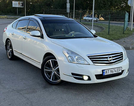 Ниссан Теана 2008 в Ивано-Франковске на Automoto.ua Белый Ниссан Теана, объемом двигателя 3.5 л и пробегом 220 тыс. км за 7300 $, фото 1 на Automoto.ua