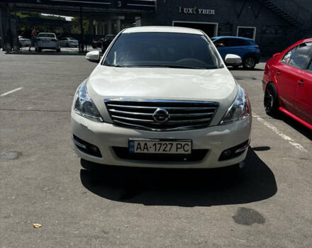 Белый Ниссан Теана, объемом двигателя 2.5 л и пробегом 128 тыс. км за 9500 $, фото 1 на Automoto.ua