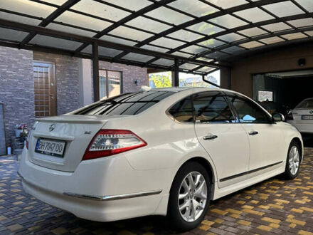 Белый Ниссан Теана, объемом двигателя 2.5 л и пробегом 158 тыс. км за 8500 $, фото 1 на Automoto.ua