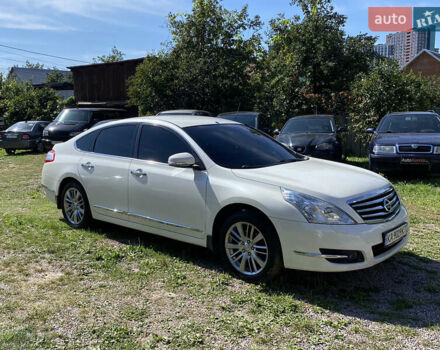 Белый Ниссан Теана, объемом двигателя 2.5 л и пробегом 244 тыс. км за 11300 $, фото 1 на Automoto.ua