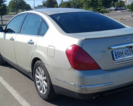 Бежевый Ниссан Теана, объемом двигателя 2.3 л и пробегом 300 тыс. км за 4300 $, фото 4 на Automoto.ua