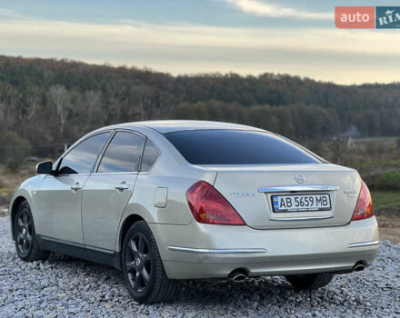 Бежевый Ниссан Теана, объемом двигателя 3.5 л и пробегом 359 тыс. км за 5800 $, фото 16 на Automoto.ua