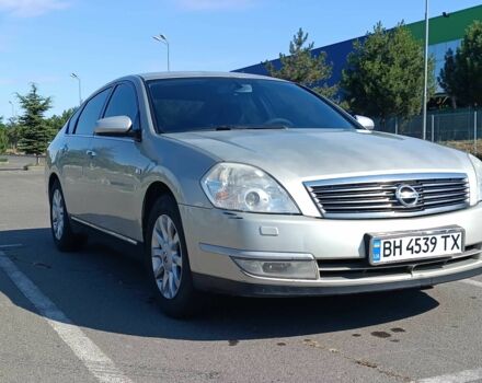 Бежевый Ниссан Теана, объемом двигателя 2.3 л и пробегом 300 тыс. км за 4300 $, фото 2 на Automoto.ua
