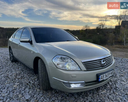 Бежевый Ниссан Теана, объемом двигателя 3.5 л и пробегом 359 тыс. км за 5800 $, фото 5 на Automoto.ua