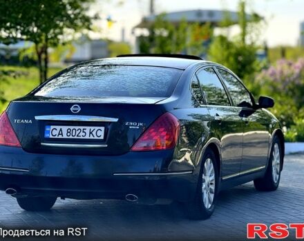 Черный Ниссан Теана, объемом двигателя 2.3 л и пробегом 229 тыс. км за 3750 $, фото 5 на Automoto.ua