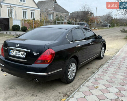 Черный Ниссан Теана, объемом двигателя 2.3 л и пробегом 334 тыс. км за 5500 $, фото 5 на Automoto.ua