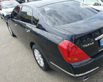Черный Ниссан Теана, объемом двигателя 2.35 л и пробегом 216 тыс. км за 5000 $, фото 6 на Automoto.ua