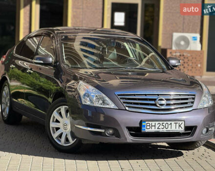 Фиолетовый Ниссан Теана, объемом двигателя 2.5 л и пробегом 175 тыс. км за 9900 $, фото 3 на Automoto.ua