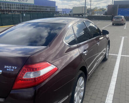 Ниссан Теана 2010 в Сумах на Automoto.ua Красный Ниссан Теана, объемом двигателя 3.5 л и пробегом 260 тыс. км за 7300 $, фото 4 на Automoto.ua