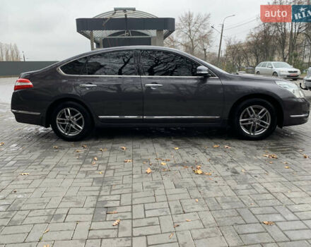 Ниссан Теана, объемом двигателя 2.5 л и пробегом 260 тыс. км за 7400 $, фото 4 на Automoto.ua