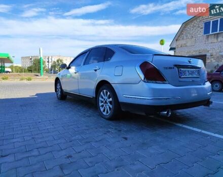 Сірий Ніссан Теана, об'ємом двигуна 2.35 л та пробігом 287 тис. км за 4995 $, фото 4 на Automoto.ua