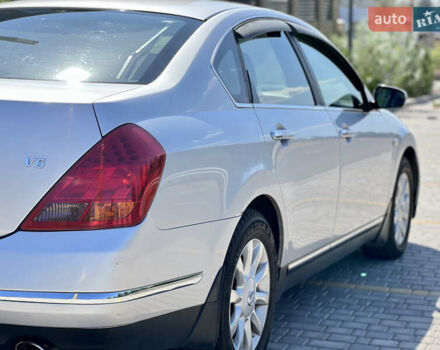 Серый Ниссан Теана, объемом двигателя 2.4 л и пробегом 183 тыс. км за 5399 $, фото 5 на Automoto.ua