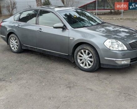 Серый Ниссан Теана, объемом двигателя 2.35 л и пробегом 300 тыс. км за 5000 $, фото 2 на Automoto.ua