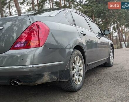 Серый Ниссан Теана, объемом двигателя 2.35 л и пробегом 300 тыс. км за 5000 $, фото 7 на Automoto.ua