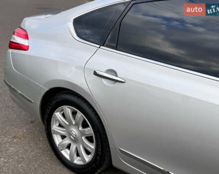 Серый Ниссан Теана, объемом двигателя 3.5 л и пробегом 144 тыс. км за 8900 $, фото 13 на Automoto.ua