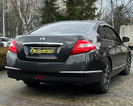 Серый Ниссан Теана, объемом двигателя 2.5 л и пробегом 176 тыс. км за 8200 $, фото 6 на Automoto.ua