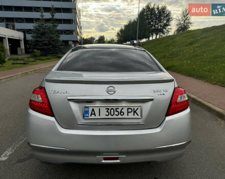 Сірий Ніссан Теана, об'ємом двигуна 3.5 л та пробігом 204 тис. км за 5500 $, фото 4 на Automoto.ua