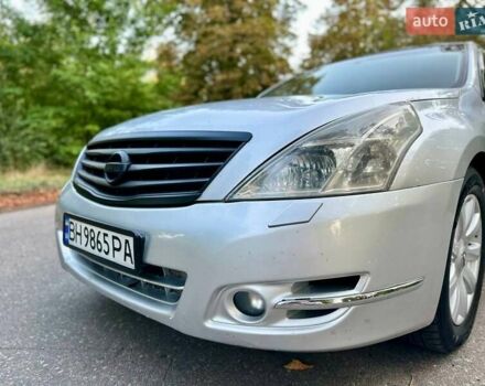 Серый Ниссан Теана, объемом двигателя 2.5 л и пробегом 307 тыс. км за 6599 $, фото 1 на Automoto.ua