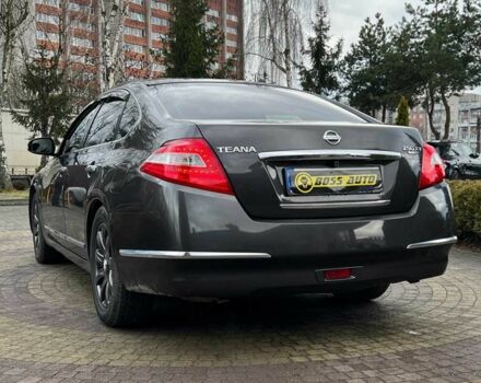 Серый Ниссан Теана, объемом двигателя 2.5 л и пробегом 176 тыс. км за 8200 $, фото 4 на Automoto.ua