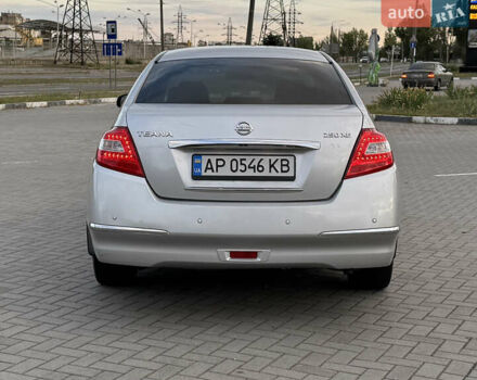 Сірий Ніссан Теана, об'ємом двигуна 2.5 л та пробігом 235 тис. км за 5950 $, фото 2 на Automoto.ua