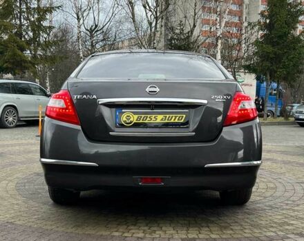 Серый Ниссан Теана, объемом двигателя 2.5 л и пробегом 176 тыс. км за 8200 $, фото 5 на Automoto.ua