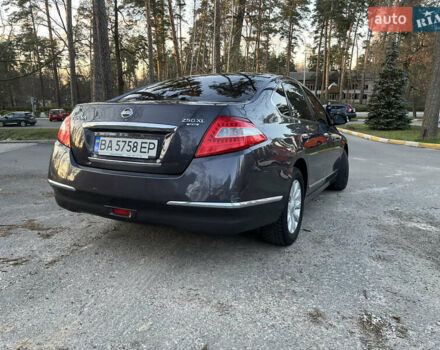 Серый Ниссан Теана, объемом двигателя 2.5 л и пробегом 208 тыс. км за 7000 $, фото 6 на Automoto.ua