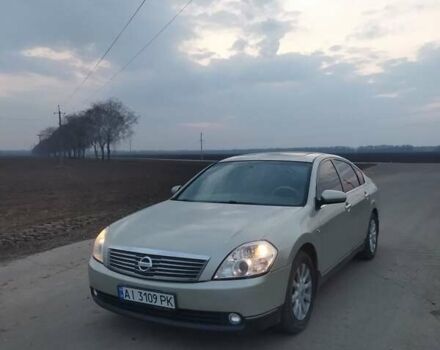 Серый Ниссан Теана, объемом двигателя 2.35 л и пробегом 300 тыс. км за 5500 $, фото 1 на Automoto.ua