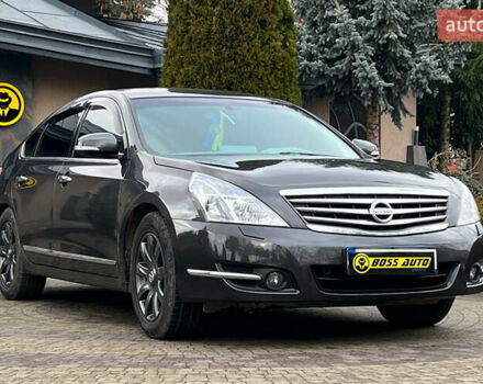 Сірий Ніссан Теана, об'ємом двигуна 2.5 л та пробігом 176 тис. км за 8200 $, фото 1 на Automoto.ua