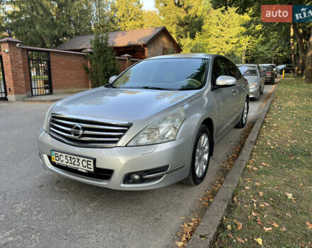 Серый Ниссан Теана, объемом двигателя 3.5 л и пробегом 244 тыс. км за 8500 $, фото 1 на Automoto.ua