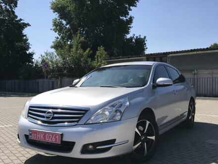 Ниссан Теана 2010 в Тернополе на Automoto.ua Серый Ниссан Теана, объемом двигателя 2.5 л и пробегом 206 тыс. км за 6200 $, фото 1 на Automoto.ua