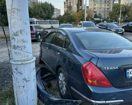 Синий Ниссан Теана, объемом двигателя 2.3 л и пробегом 228 тыс. км за 2900 $, фото 3 на Automoto.ua