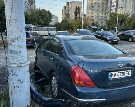 Синий Ниссан Теана, объемом двигателя 2.3 л и пробегом 228 тыс. км за 2900 $, фото 2 на Automoto.ua
