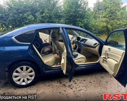 Синий Ниссан Теана, объемом двигателя 2.5 л и пробегом 165 тыс. км за 7100 $, фото 2 на Automoto.ua