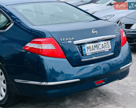 Синий Ниссан Теана, объемом двигателя 2.5 л и пробегом 128 тыс. км за 7999 $, фото 4 на Automoto.ua