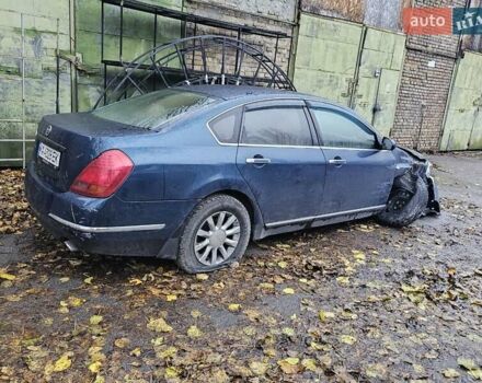 Синий Ниссан Теана, объемом двигателя 2.35 л и пробегом 228 тыс. км за 2000 $, фото 1 на Automoto.ua