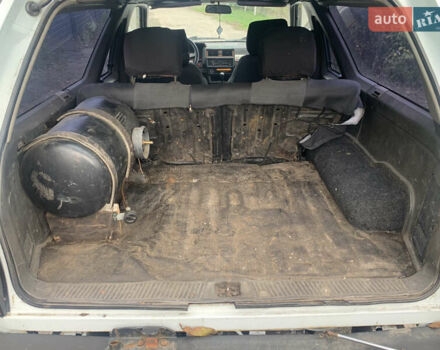 Білий Ніссан Террано, об'ємом двигуна 2.39 л та пробігом 200 тис. км за 2800 $, фото 3 на Automoto.ua