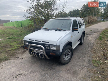 Білий Ніссан Террано, об'ємом двигуна 2.39 л та пробігом 200 тис. км за 2800 $, фото 1 на Automoto.ua